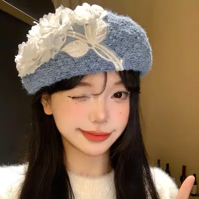 Women's Retro Forward Hat with Peaked Cap & Corduroy Fabric