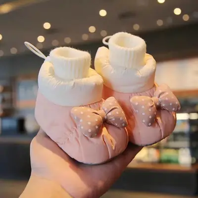Baby Shoes and Socks, Autumn and Winter, Male and Female Baby Toddler Shoes Fleece-Lined 6 to 12 Months 0-1 Years Old Soft Bottom 8 Newborns