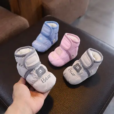 Winter Thickened Baby Shoes with Soft Rubber Soles for Toddlers, Warm and Non-Slip, Suitable for 3-12 Months, with Added Fleece Lining