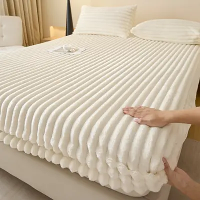 Autumn and Winter Striped Rabbit Plush Solid Color Fitted Sheet with Fleece Thickened Mattress Protector Cover