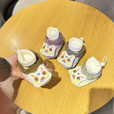 Baby Winter Shoes, New Chinese New Year Shoes, Baby Shoes and Socks, All-In-One Baby Outing Shoes and Socks, Plus Velvet Anti-Slip Socks