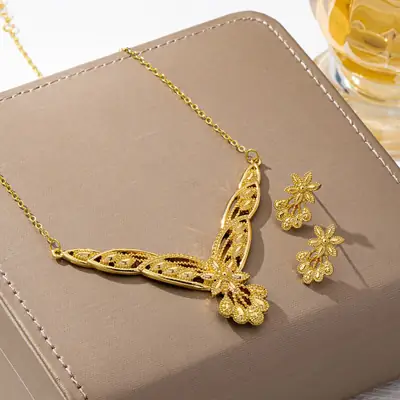 Xiyin Cross-Border European and American Personalized French Light Luxury Splicing Flower Necklace Earrings Jewelry Set for Women Elegant and Versatile