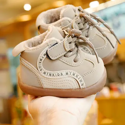 Toddler Shoes Winter Fleece-Lined Thickeneded Beginner Baby Shoes 1-2 Years Old Baby Shoes Soft Sole Non-Slip and Warm