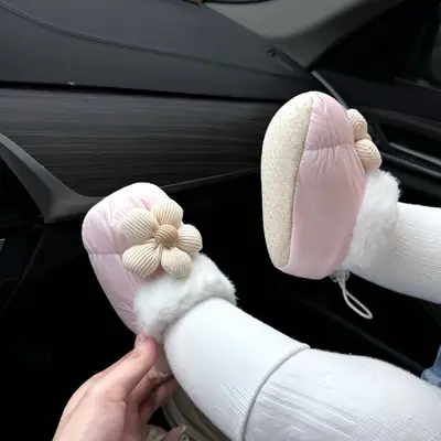 Baby Shoes and Socks 0-1 Years Old Soft Cloth Sole Fleece-Lined Thickeneded Warm Baby Girl Winter 6-12 Months Non-Falling Toddler Shoes