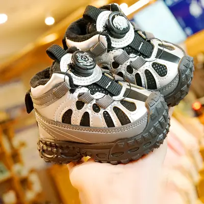 Toddler Shoes Winter Velvet Thickeneded Beginner Baby Shoes 1-2 Years Old Baby Shoes Soft Sole Non-Slip Sports Shoes