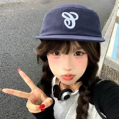 Women Duckbill Cap Black Blue Embroidered Early Autumn