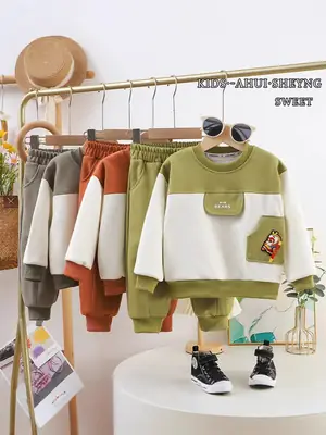 Autumn 2025 New Type a Boys and Girls Suit Baby Sweatshirt Spring and Autum Gold Hoop Free Rotating Kidsren's Suit