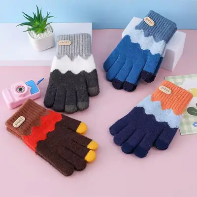 Children's Winter Gloves, Five-Finger Thickened with Fleece, for Boys and Girls Aged 6-14, Warm Outdoor Cold Protection for Older Children and Students
